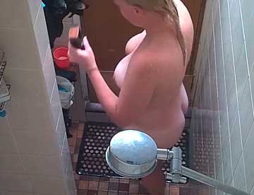 Women 's Shower at College