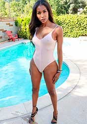 Natassia Dreams Only Has Eyes For You!