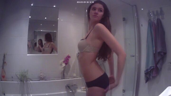 Gorgeous Body Bathrooms (12 Rollers) [2012-2017, Voyeur, Spycam, 720p, 1080p, CamRip]