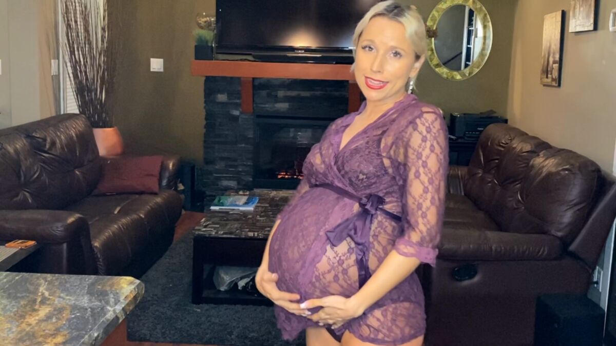 [Manyvids.com] Grace Squirts - Lingerie for My Boss While Pregnant [2020, Pregnant, Solo, 1080p, Web-DL]