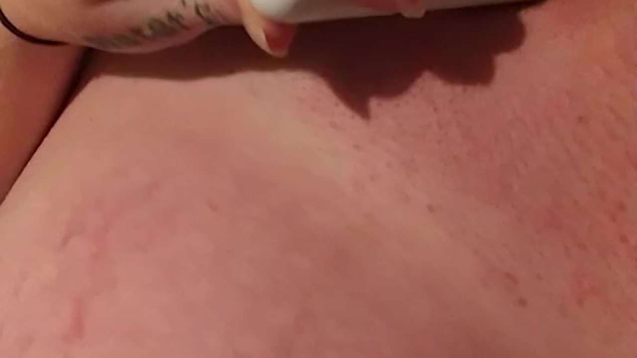 [Gingermummy] Cute young ginger heavily pregnant masturbation huge belly