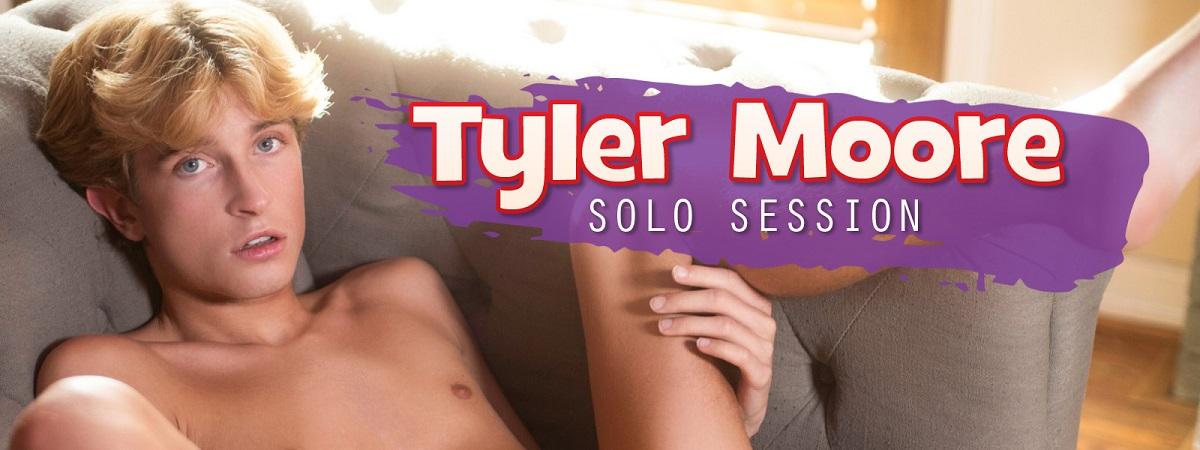 [HelixStudios.com] Tyler Moore Solo (Tyler Moore) [2024 г., Solo, Masturbation, Fingering, Twink, 1080p]
