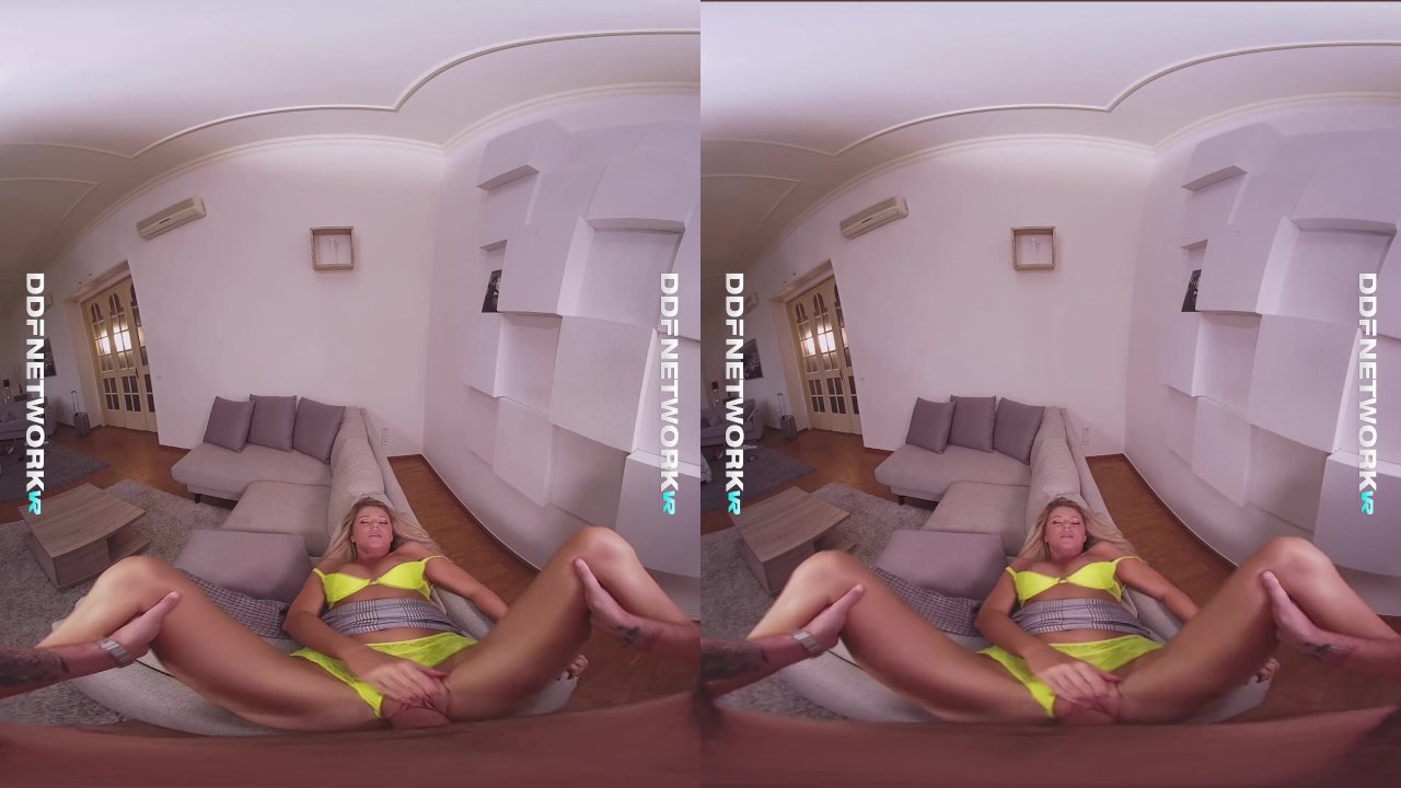 [Porn World] Mary kalisy is your sexy vr girlfriend that rides your cock cowgirl in pov