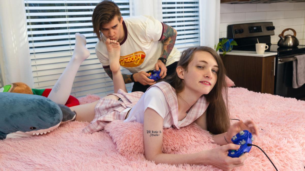 [1.91 GB] [Femout.xxx] Kitty Bell - Game On with Kitty and John (16 Mar, 2023) [2023 г., Shemale, Transsexual, Hardcore, Small Tits, Blowjob, Anal, Bareback, Cumshot, 1080p]