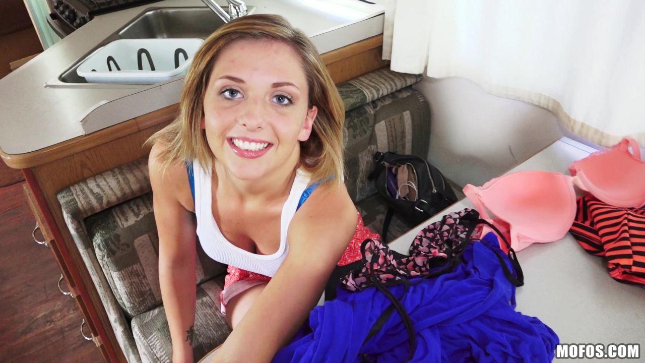 [3.5 GB] [ProjectRV.com / Mofos.com] Kelly Greene - Ohio Hottie Banged in the RV [2015-12-23, Blonde, Blowjob, Doggystyle, Facial, Natural Tits, POV, Straight, Voyeur, 1080p, SiteRip]