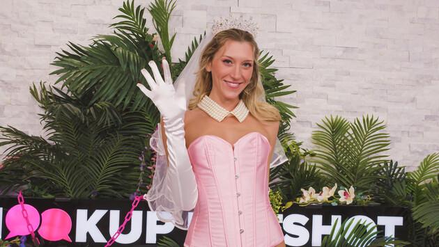 [1.16 GB] [HookupHotshot.com] Addison Vodka (04.12.2025) [All Sex, Hardcore, Gonzo, Piss]