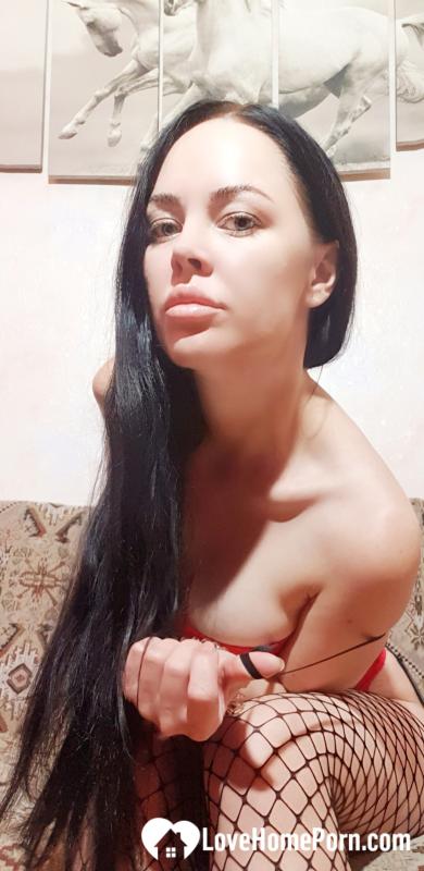 Big booty chick loves to tease with fishnets [Amateur,Solo,Posing] [2112*1138, 40 фото]