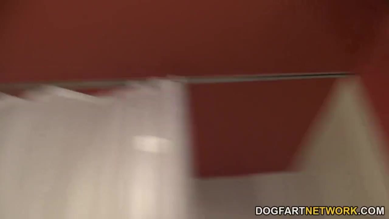 [Dogfart Network] Cammille shares a bbc with her daughter