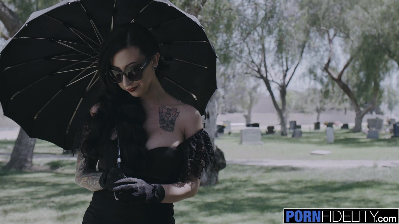 [Pornfidelity] Hot goth milf lily lane