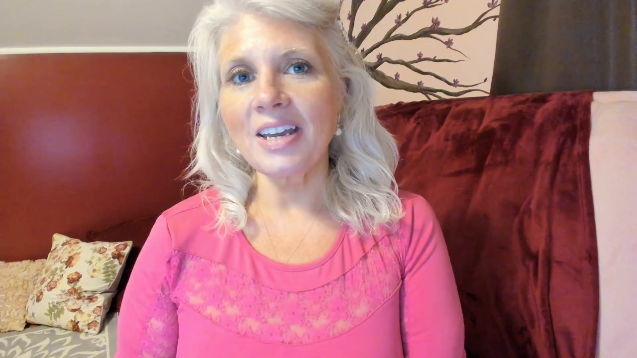 Curvy milf rosie explains mommy fetish