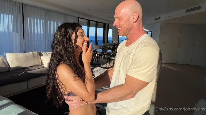 [OnlyFans.com] Kiwi Princess aka Jasminx, Johnny Sins [2026, All Sex, Hardcore, Gonzo, 480p]