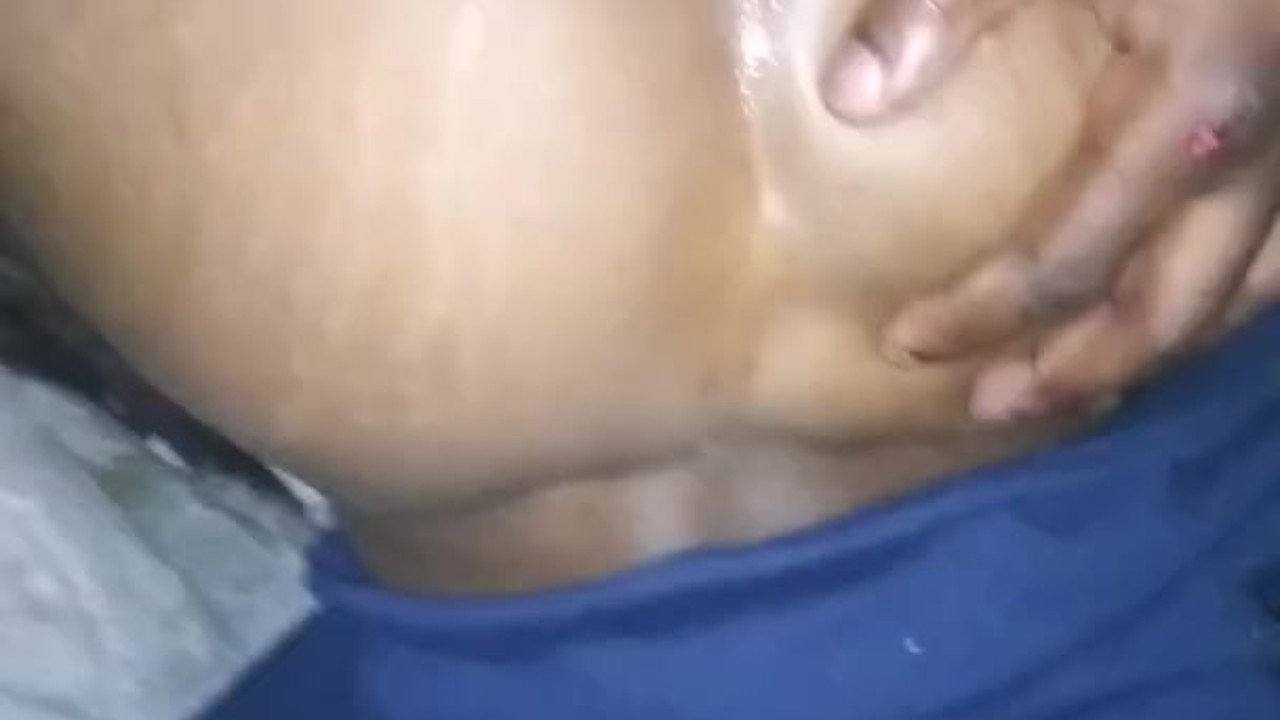 Она любит анал