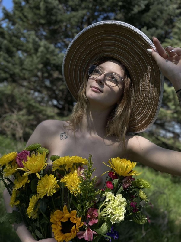 reddit user ElizaRowe-8383 [Amateur] [1169x2028-4032x3024, 20 фото]