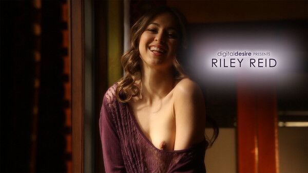 [672.2 MB] [DigitalDesire.com] 2015-12-01 Riley Reid [Erotic, Solo, Masturbation, 1080p] – Porn torrents download