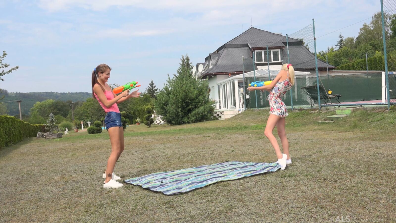 [4.24 GB] [ALSScan.com / MetArt.com] Cindy Shine & Kiara Cole (Water Duel BTS) 4K [2020-11-09, lesbian, pussy licking, double dildo, scissoring, small tits, natural tits, slim, petite , tattoo, outdoors, 2160p] – Porn torrents download