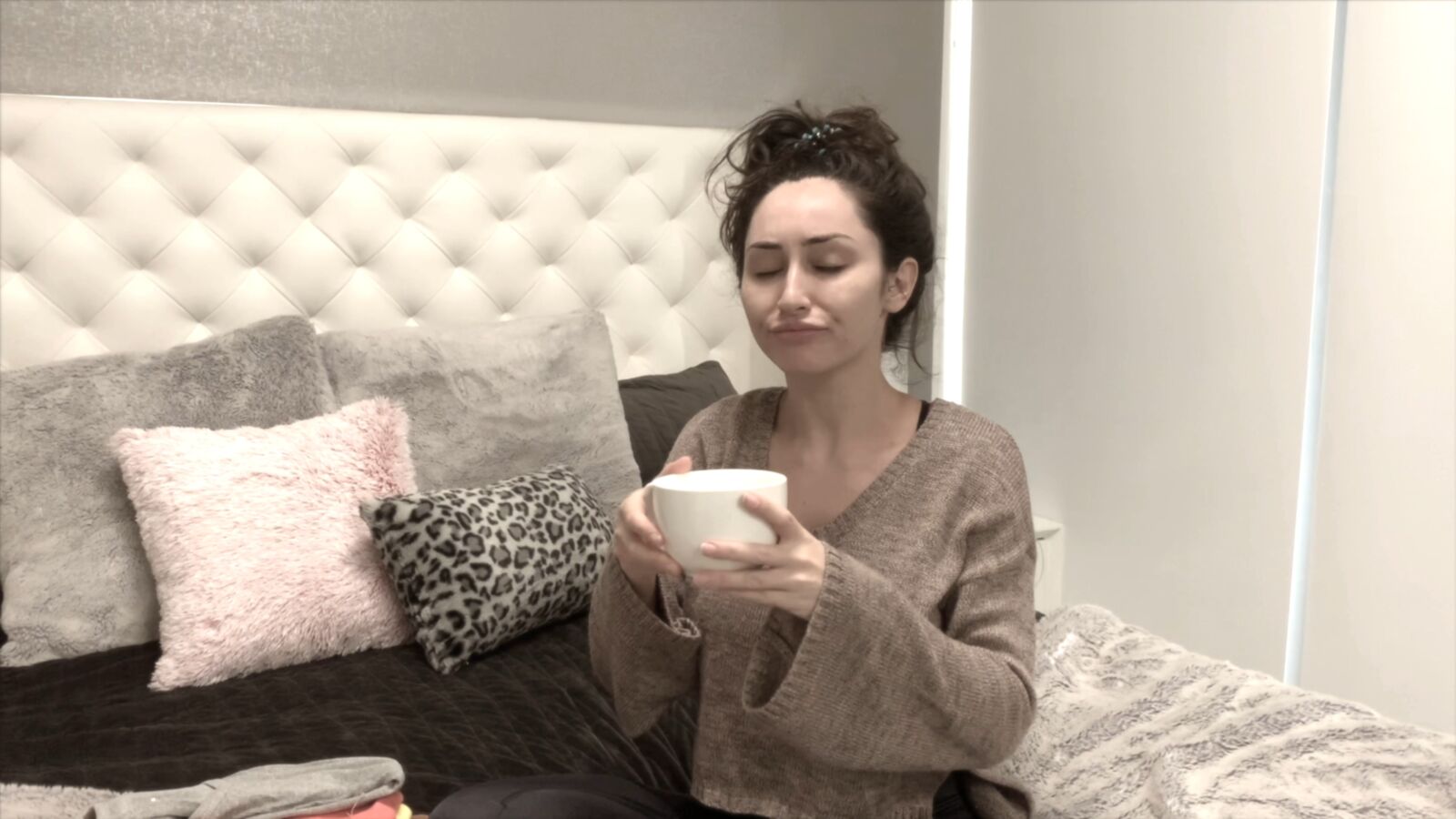 [1.44 GB] [Manyvids.com] Reya Sunshine (Bimbo Fuck Slut Transformation) [2020-10-07, Solo, Joi, Jerk Off Instruction, Big Tits, Fake Tits, Brunette, Toys, 2160p] – Porn torrents download