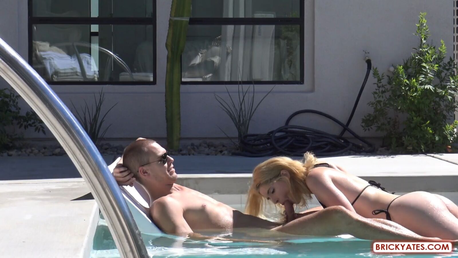[454.2 MB] [brickyates.com] Maddison (BF & GF Relaxing and Having Sex In The Pool in Palm Springs) [2020.12.23, Amateur, Bareback, Blondes, Blowjob, Navy, 1080p] – Porn torrents download