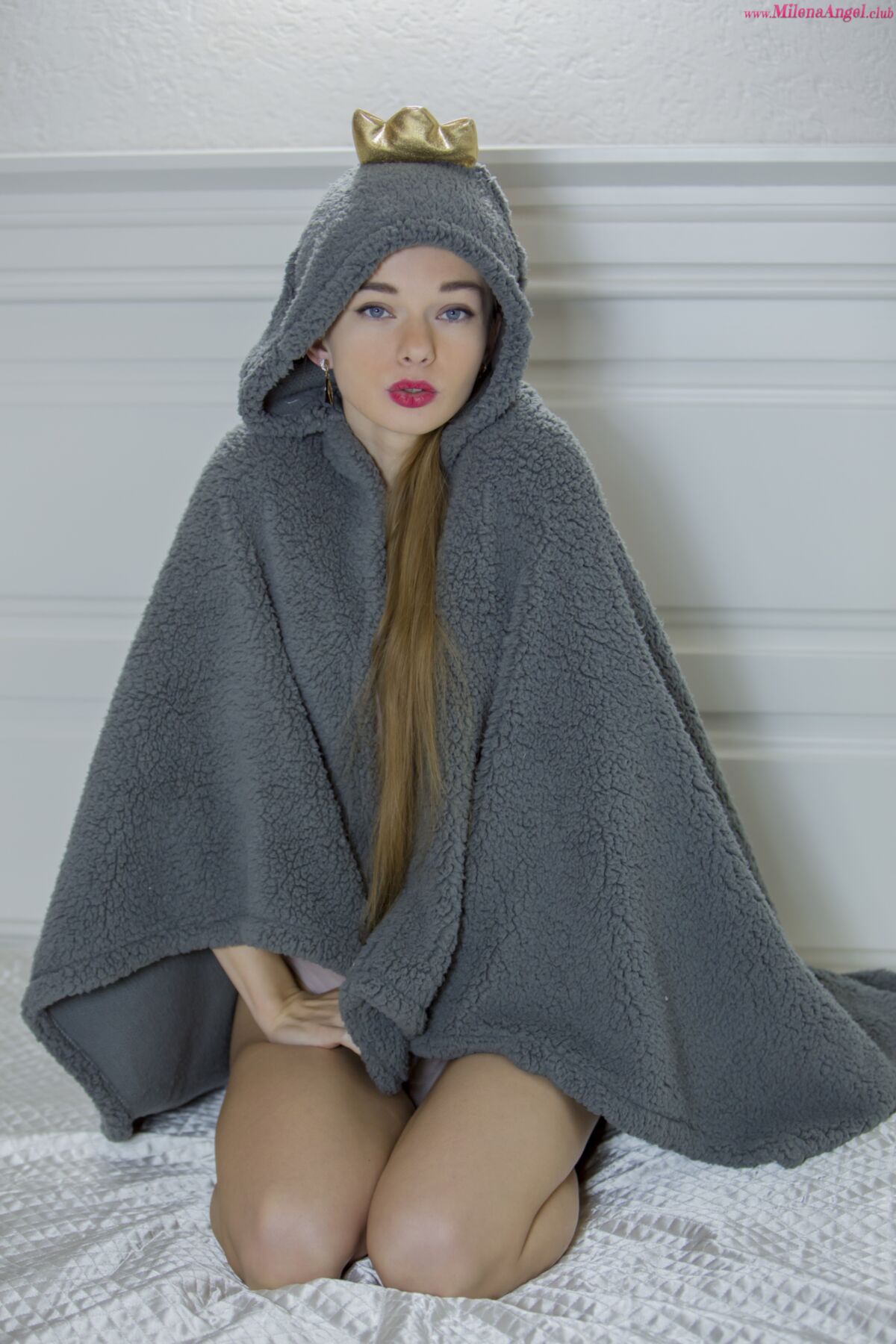 [MILENAANGEL.CLUB] 2018-12-17 Milena Angel – Apprendista Principessa [Solo, Erotic, Posing, Hairy] [5472×3648-5256×3504, 111 photos] – Porn torrents download