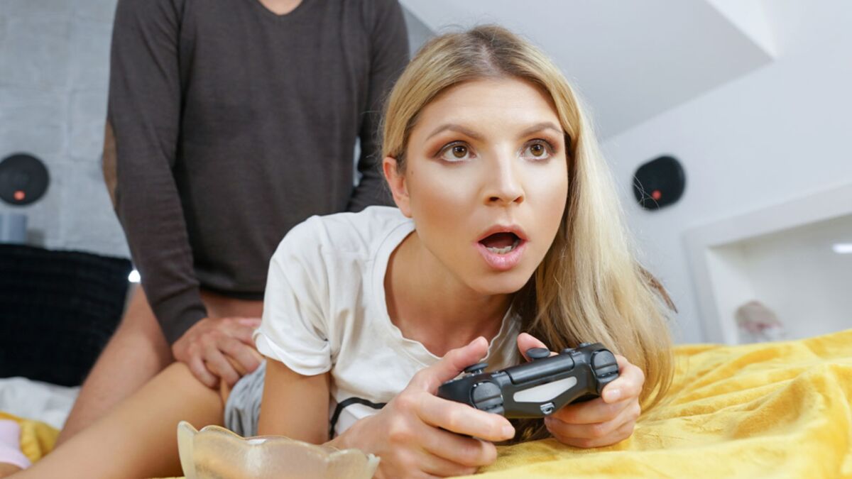 [Exxxtrasmall.com / Teamskeet.com] Gina Gerson – Gamer Girl Focus (18.11.21) [2021, Blonde, Blowjob, Cowgirl, Cum in Mouth, Doggystyle, Facial, Hardcore, Missionary, Natural Tits, Pussy Licking, ReverseCowgirl, Shaved Pussy, Tiny, White, Wild, 360p] – Porn torrents download