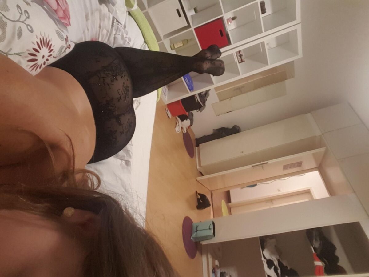 Regi [Amateur, Solo, Posing] [from 1020 * 765 to 2040 * 1530, 135 photos] – Porn torrents download