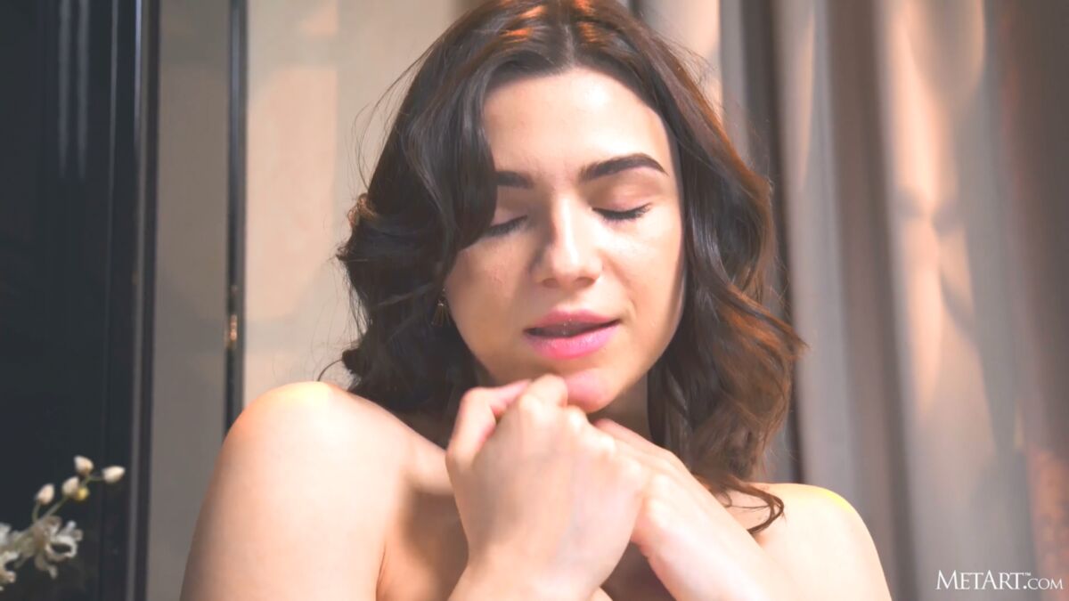 [Metart.com] 2022-12-11 Hayli Sanders – Black \u0026 Red [Nude, Posing, Glamor] [1080p, HDRip] – Porn torrents download