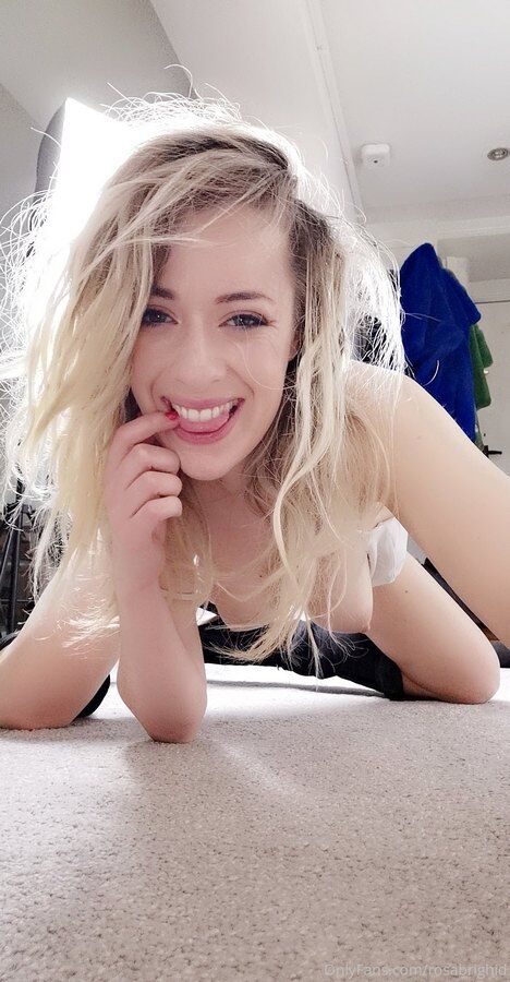 [Onlyfans.com] Rosa Brighid Aka @rosabighid [Solo, Posing, Big Tits, Lingerie] [2019-2021, 2453 photos / 270×480 – 19778×7791] – Porn torrents download