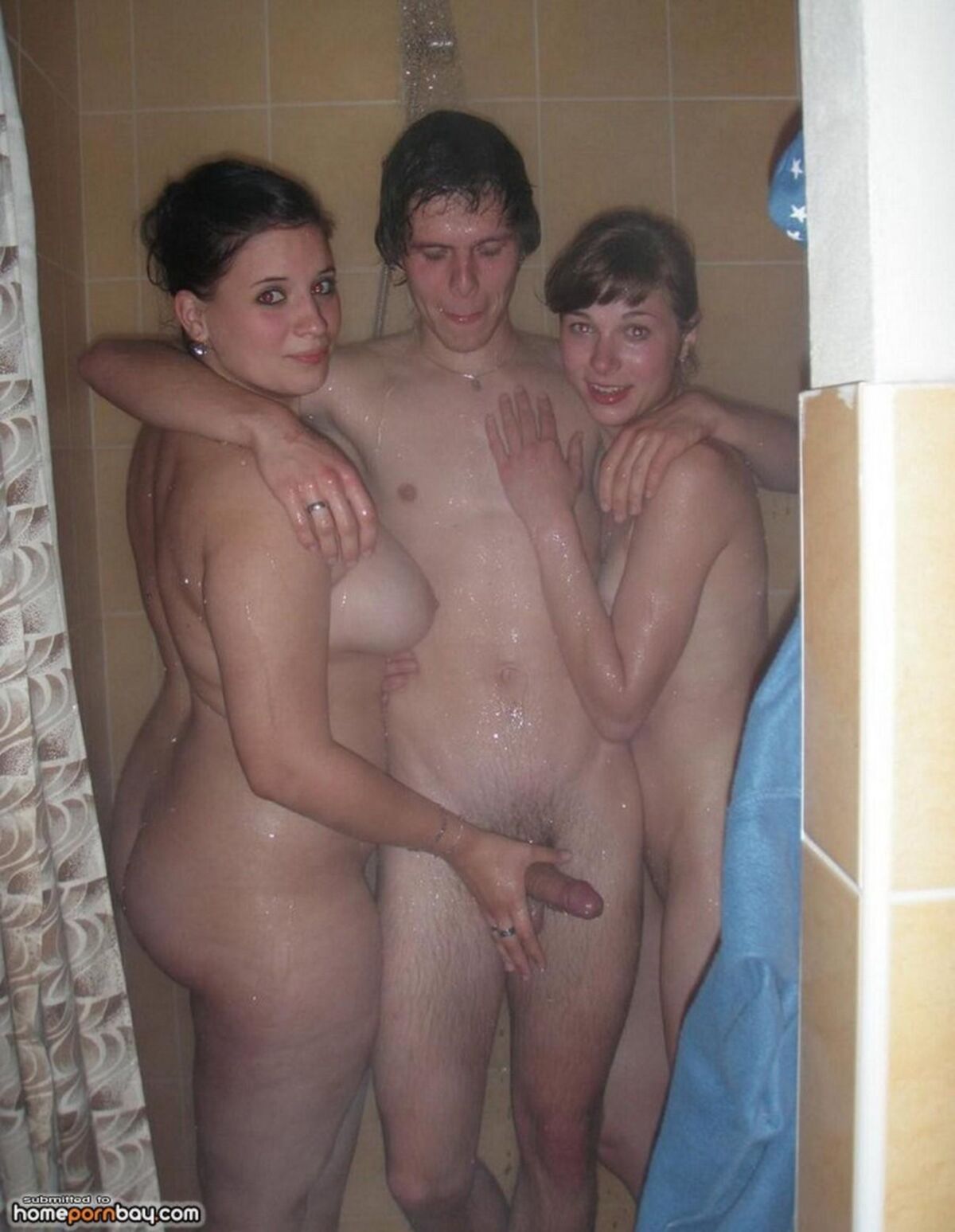 AMATEUR THREESOME AT SHOWER [AMATEUR, THREESOME, SHOWER, POSING] [from 1700 * 1318 to 2039 * 1465, 79] – Porn torrents download