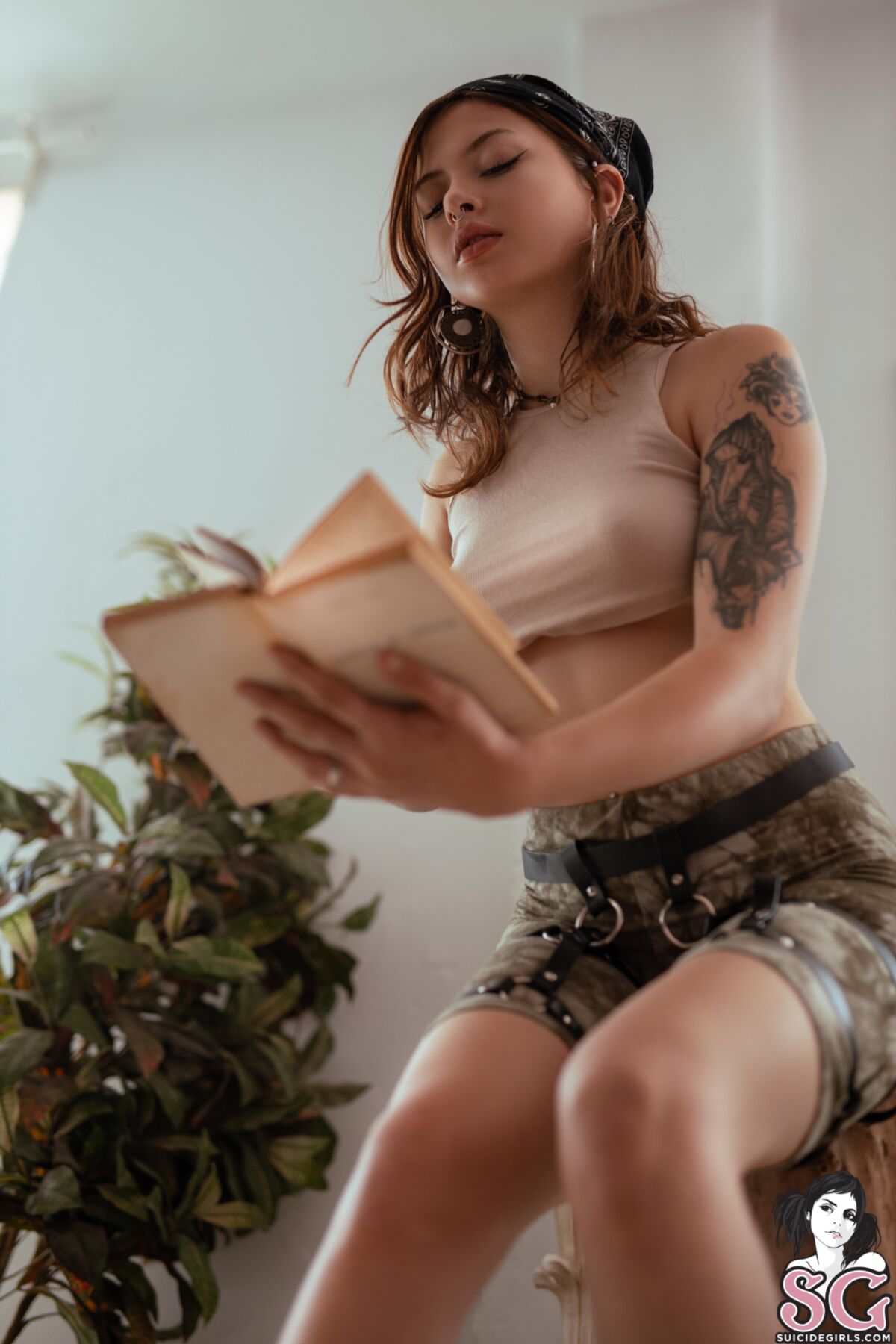 [Suicidegirls.com] 2022-02-04 Occultsailor – Plant Mommy [Solo, Posing] [4480×2925 – 6720×8705, 40 photos] – Porn torrents download