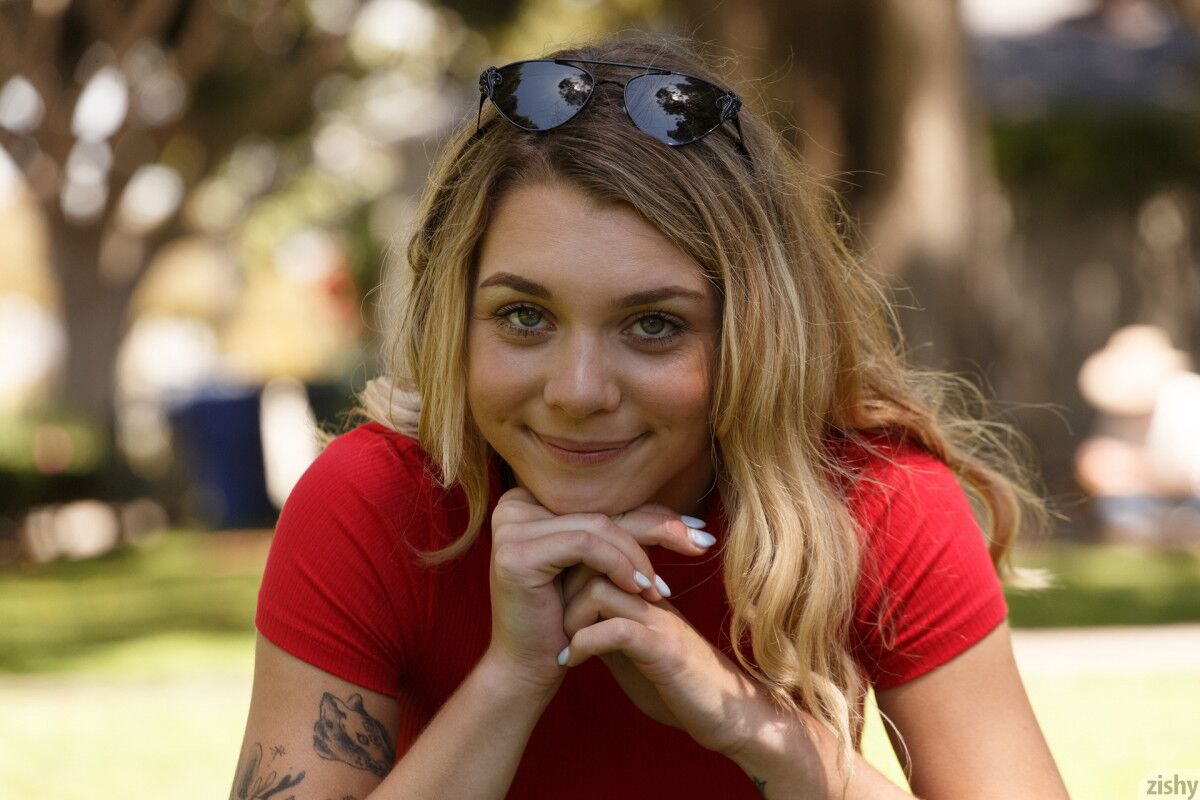 [Zishy.com] 2019-12-23 Gabbie Carter – Backseat Lover![Natural, Teen, Big Areolas, Curvaceous, Boobs, Big Tits, Busty, Butt, Big Ass, Bum, Bubble, Bottom, Booty, Blonde, Solo] [1280×1920, 71 photos] – Porn torrents download