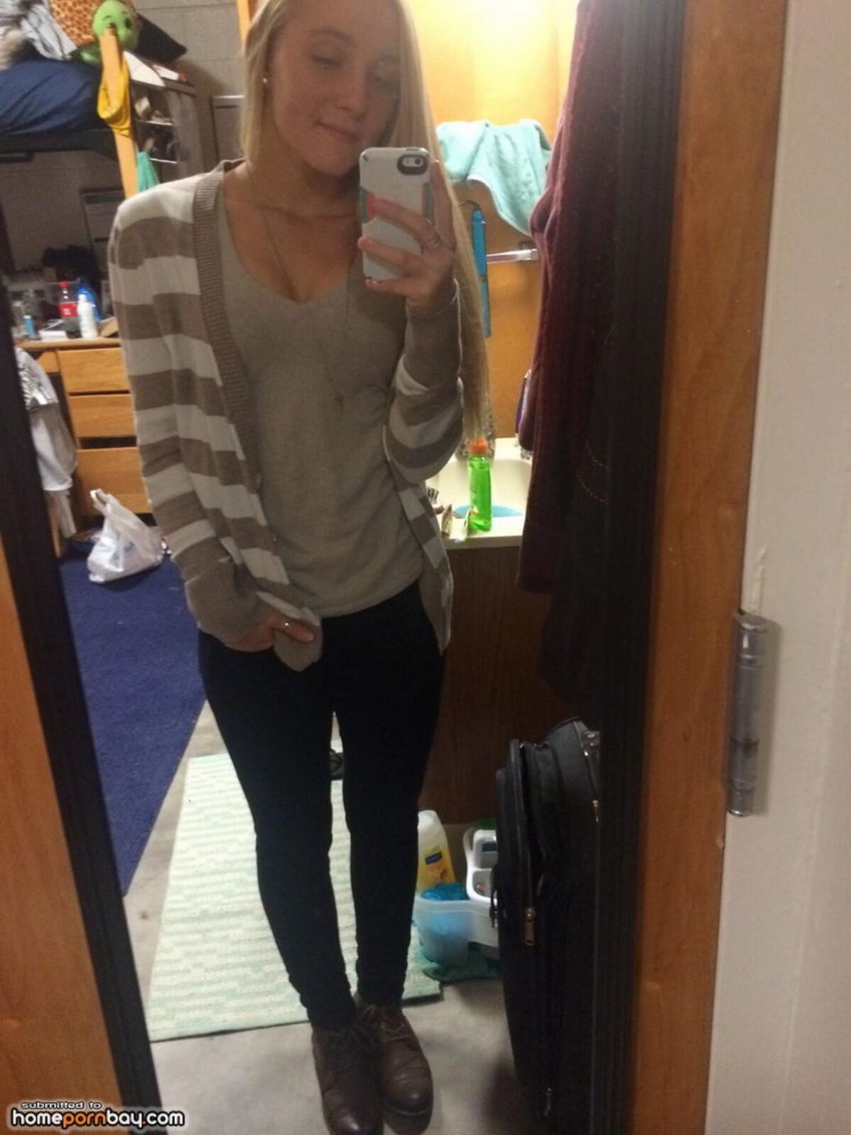 Blond Teen Girl Selfies Amazing Tits and Ass [AMATEUR, SOLO, MASTURBATION, POSING] [from 680 * 510 to 1700 * 1275, 77] – Porn torrents download