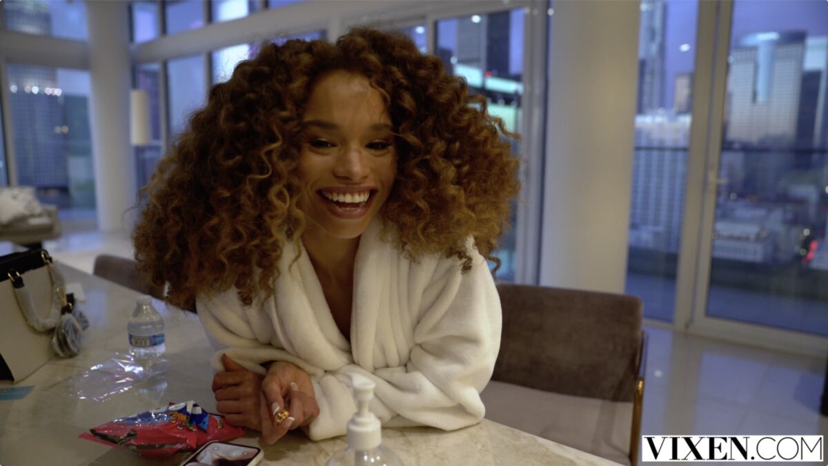 [VIXEN.COM] Cecilia Lion (On Set With Cecilia Lion; – Behind the Scenes BTS)) [2021, Ebony, BTS, Hardcore, Interracial (IR), Making Of, Medium Tits, 2160p] – Porn torrents download