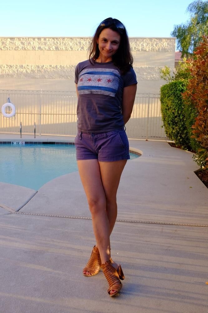 Berta [Amateur, Solo, Posing] [from 800 * 577 to 1000 * 995, 77] – Porn torrents download