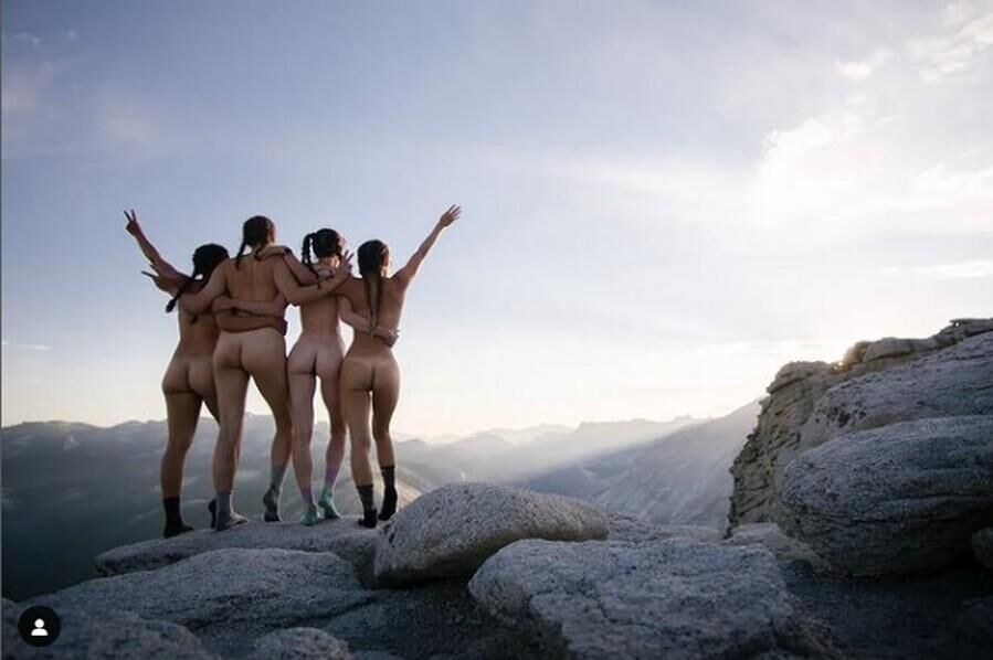 Fans swim naked from Tumblr [nudism, exchibitionism, poscing] [from 1446*1172 to 1821*1620, 294 photos] – Porn torrents download