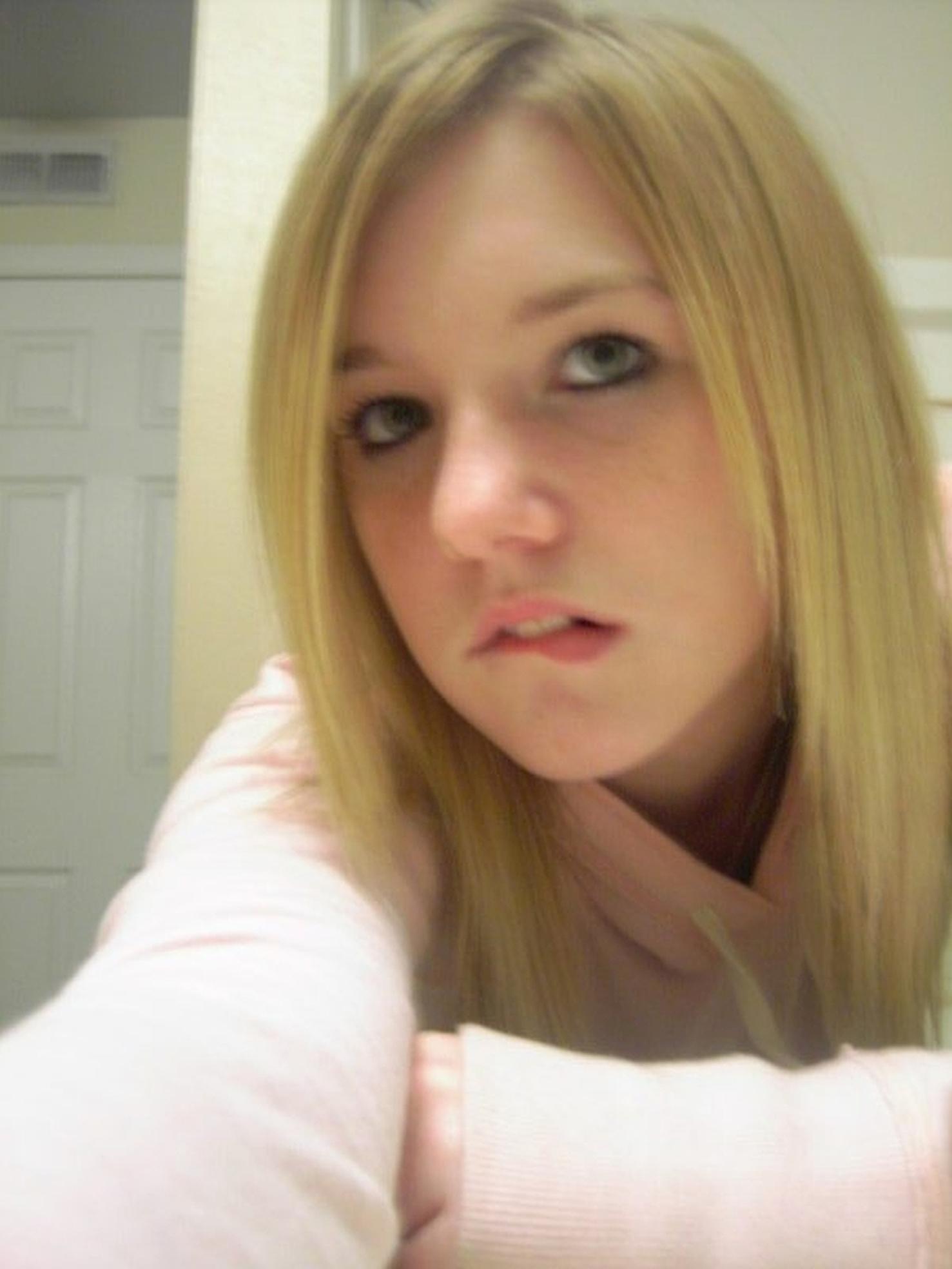 Amateur set 131 [Amateur, Blowjob, Solo, Masturbation, Posing] [from 724*697 to 1968*1759, 101] – Porn torrents download