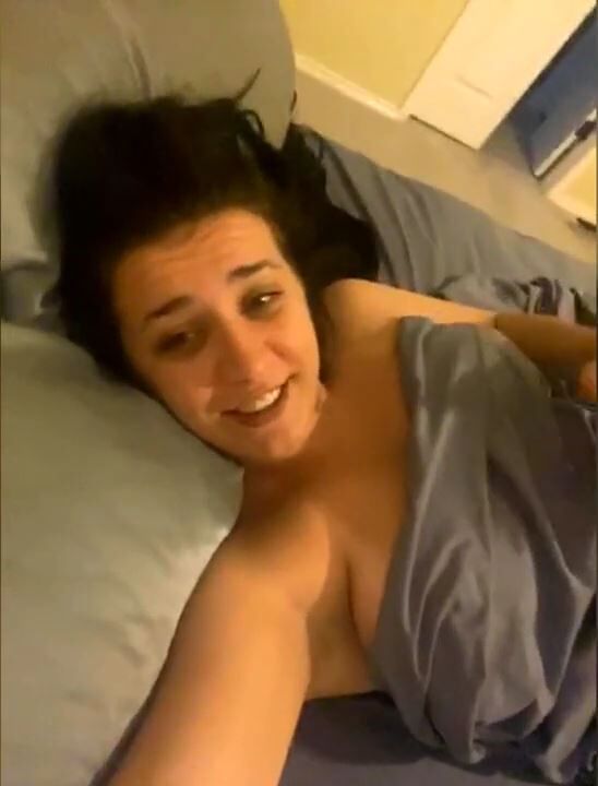 Busty Roxxy Sweet in front of a webcam – walks naked [2021, Webcam, Erotic, Solo, Posing, Web -Dl] – Porn torrents download