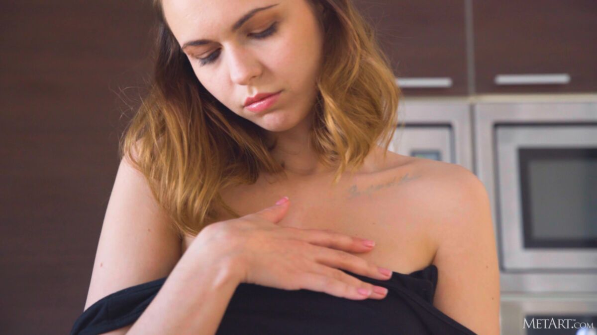 [Metart.com] 2022-06-05 Nasita-Spicy Snack [Solo, Posing, Glamor, Brunette] [2160p, Hdrip] – Porn torrents download