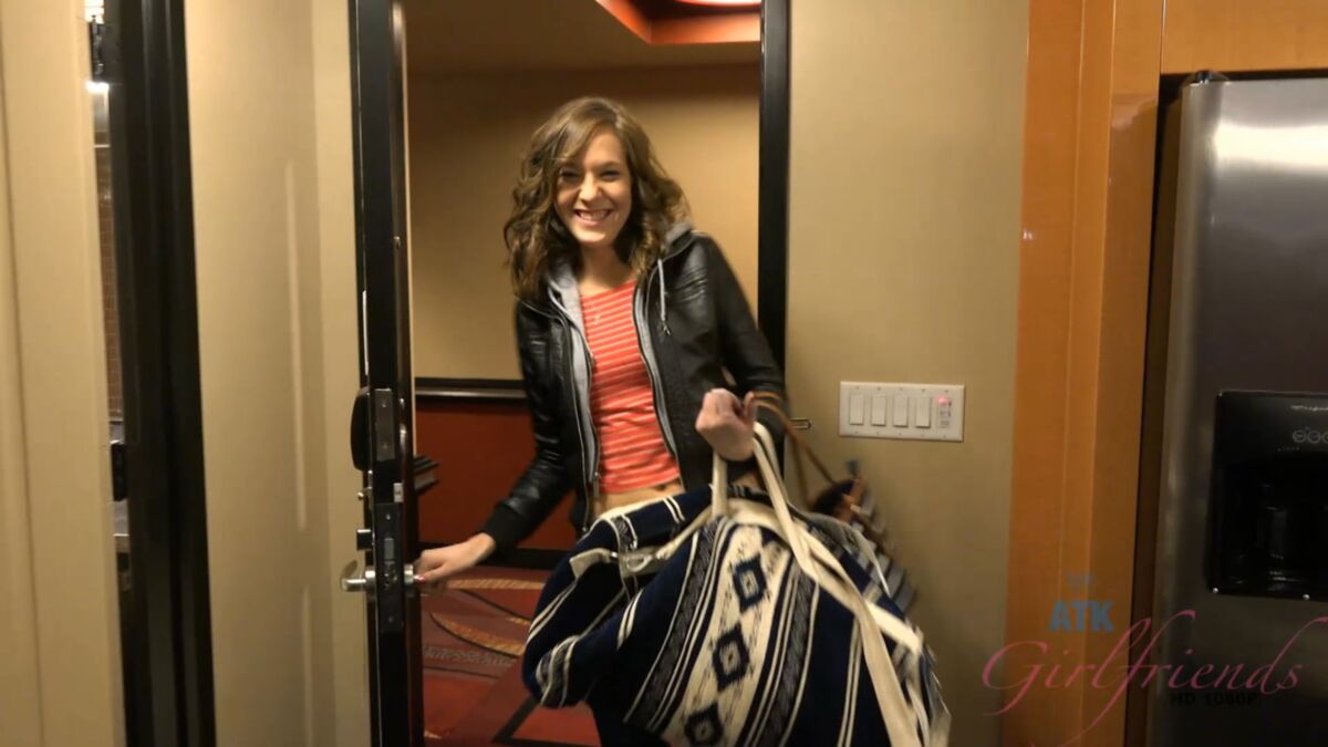 [Atkgirlfriends.com] Molly Manson (Las Vegas 1/3) [2016, Piss, Orgasm, Cunnilingus, Masturbation, POV, 1080P] – Porn torrents download