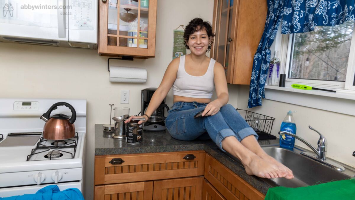 [Abbywinters.com] 2023-01-08 Isabella K-Naked Outdoors [Solo] [4608×8192, 131 photos] – Porn torrents download