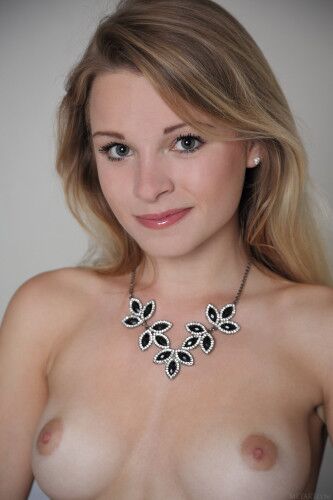 Malinda A [Solo, Posing, Glamour, Brunette] [2883×4324 – 5412×7216, 3866 photos, 33 sets] – Porn torrents download