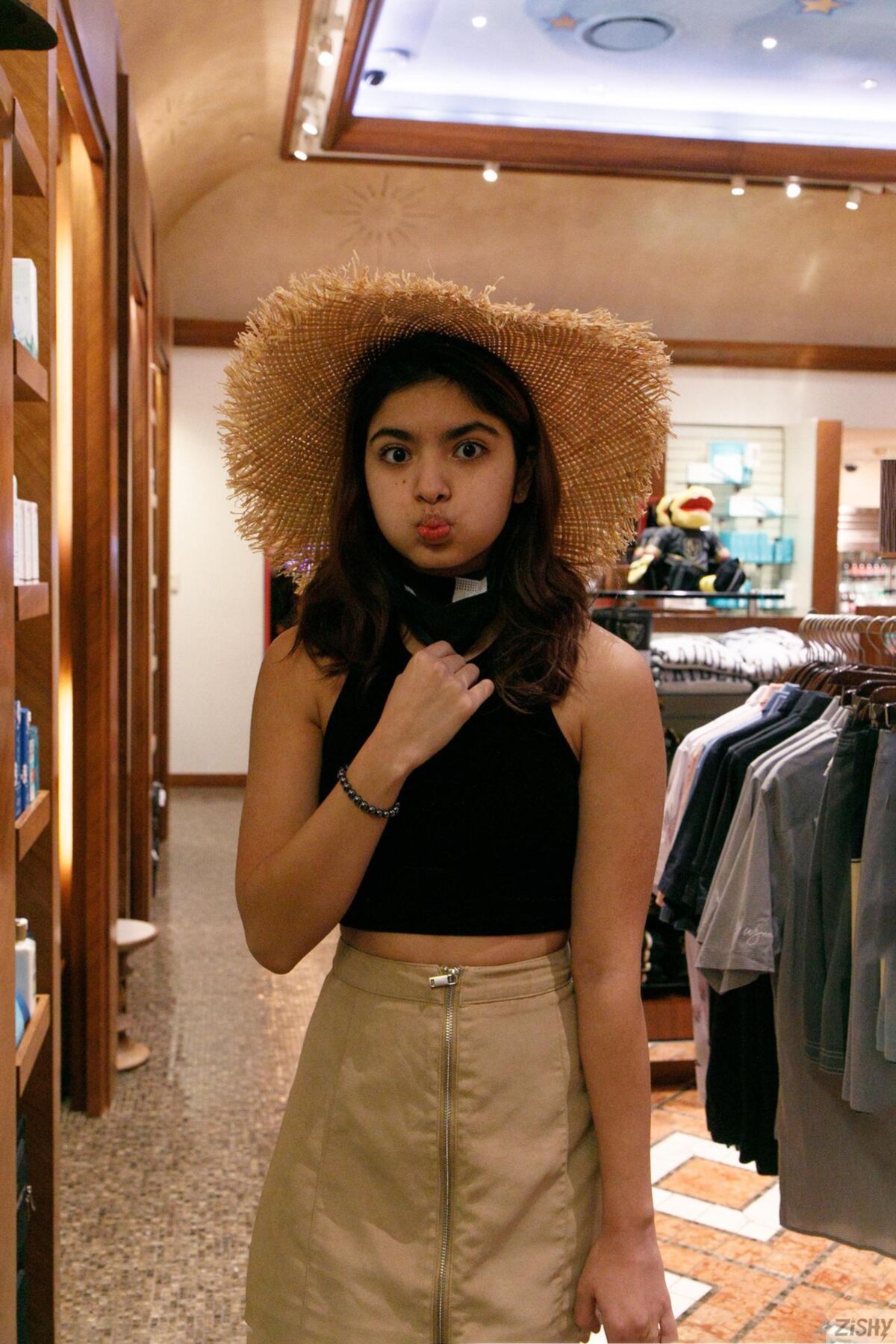 [Zishy.com] 2022-2023 Hazel Heart – Zishy – Hazel Heart [Amateur,Solo, Masturbation,Posing] [1920*1280, 109 photos, 2 sets] – Porn torrents download