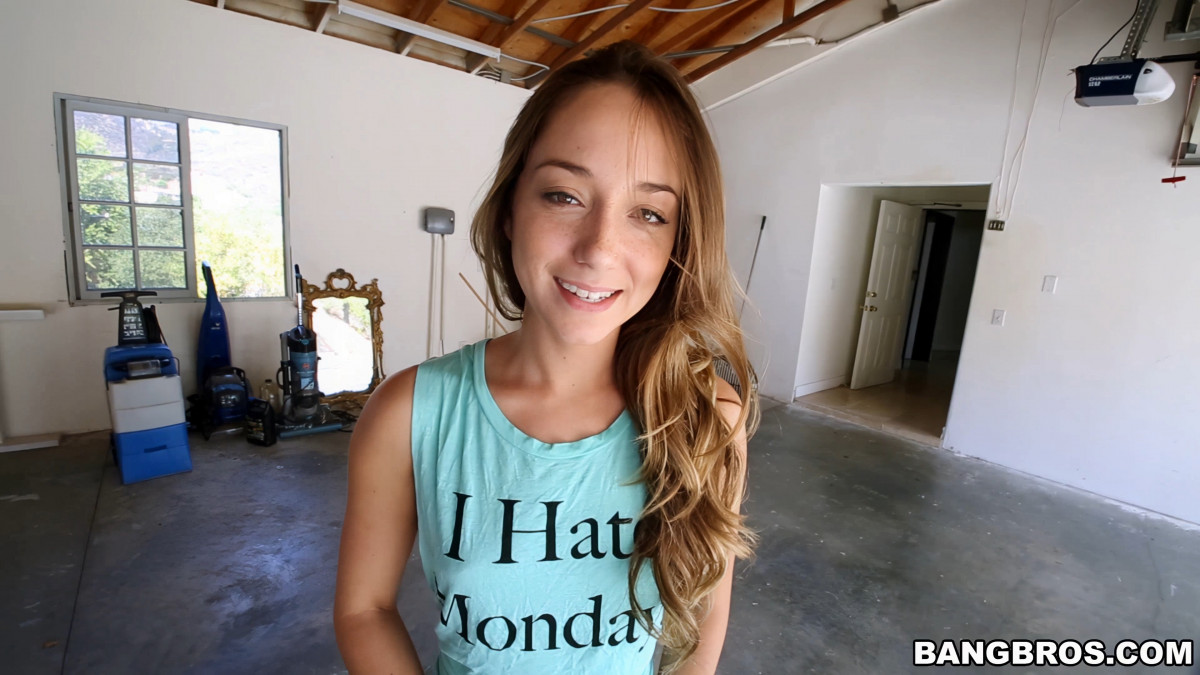 [MonstersOfCock.com / BangBros.com] Remy LaCroix – Petite Brunette Pummeled By Giant Black Cock (mc13451) [2014-09-16, Big Ass, Blowjob, Brunette, Cumshot, Facial, Handjob, Hardcore, Natural Tits, Pornstar, Upscale , 2160p, SiteRip] – Porn torrents download
