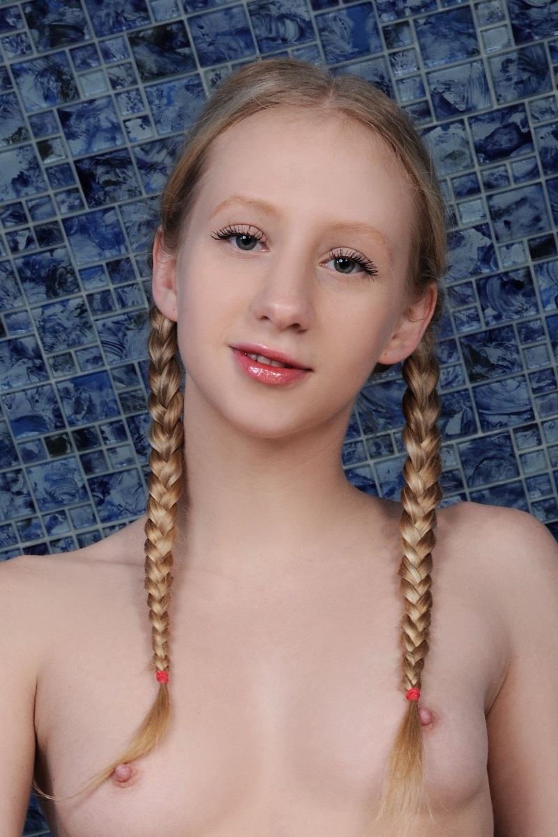 Alice Blue (Alice, Anna Egorova) [Solo, Teen, Erotic, Posing] (full pack) [Hi-Res 3239x2160–8500x6375, 1276 photos в 10 sets]