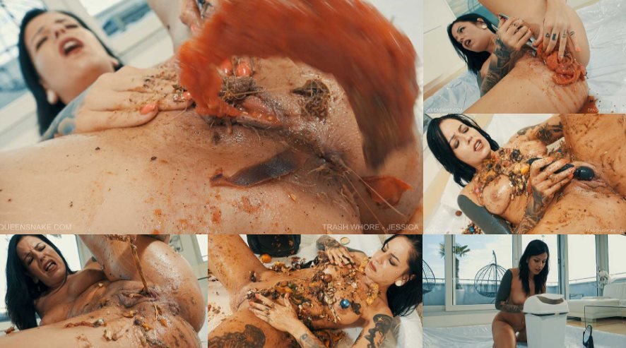 [QueenSnake.com] Trash Whore - Jessica [23.10.2021 г., BDSM, Trash, Filth, Dirty, Disgusting, Stuffing, Messy, 1080p]