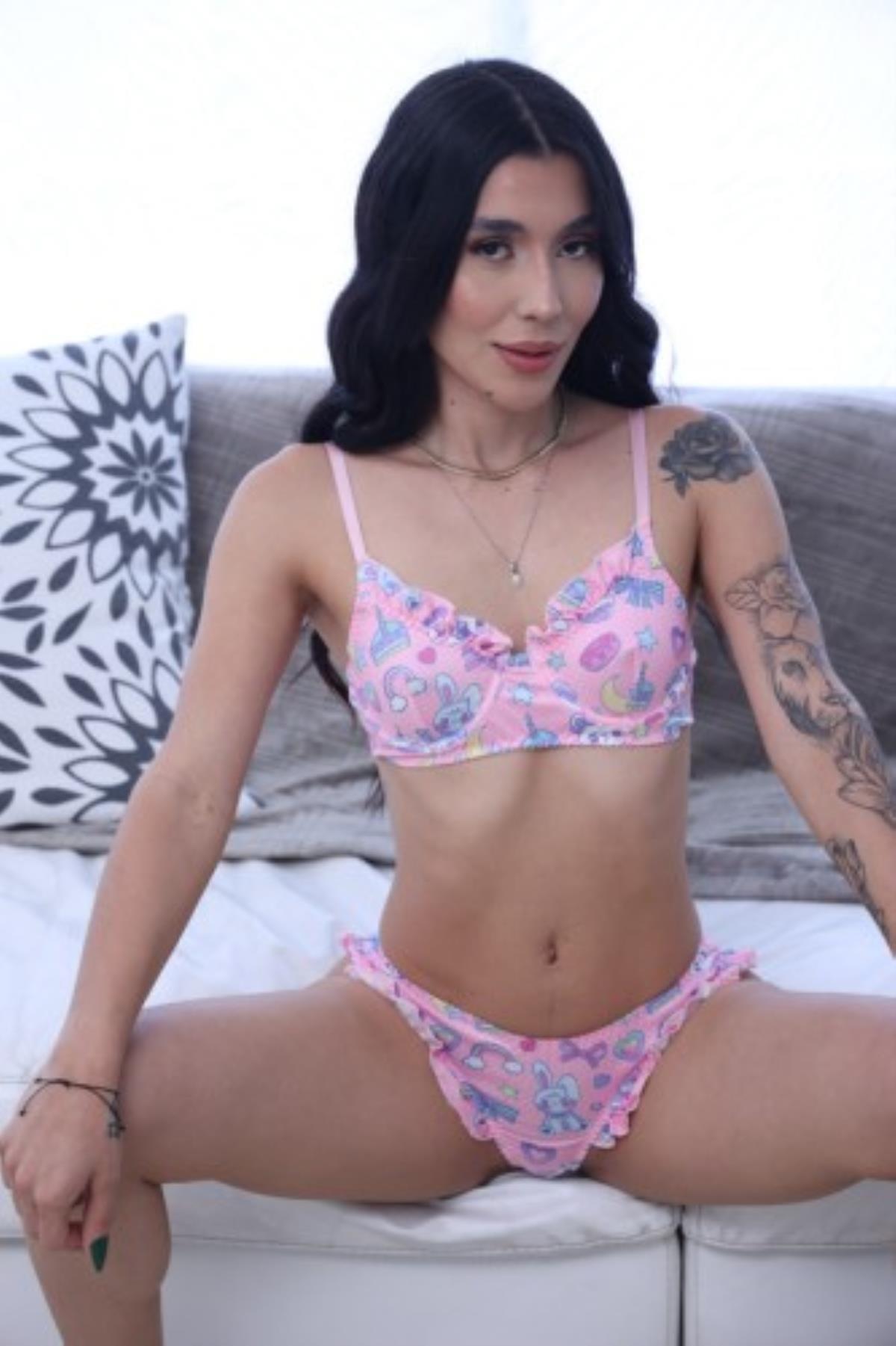 [679.5 MB] Rousse Black - Yummy estudio welcomes Slutty Rousse Black to get fucked by 2 big black cocks with DAP 0% Pussy and piss drinking | Free Porn Torrent