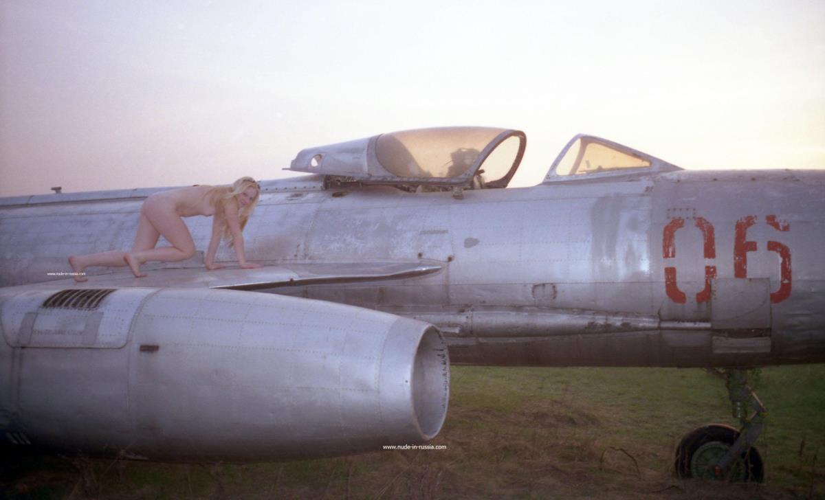 [24.8 MB]2023-10-14 Elsa – Just Refined 20 Years After – Aviation exhibition at Khodynka field – Porn torrents download