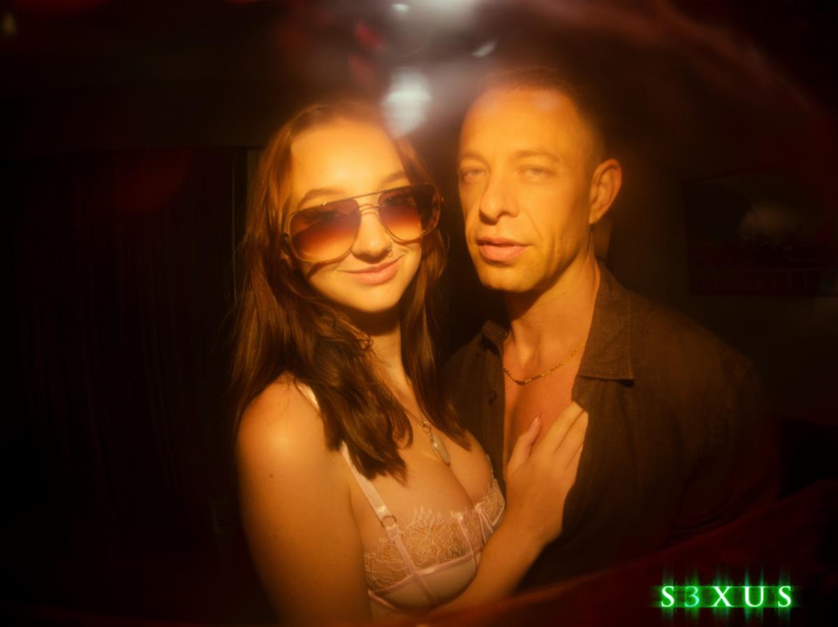 [79.8 MB]2023-12-01 Melanie Marie – Vol. 21 – The Dealer – Porn torrents download