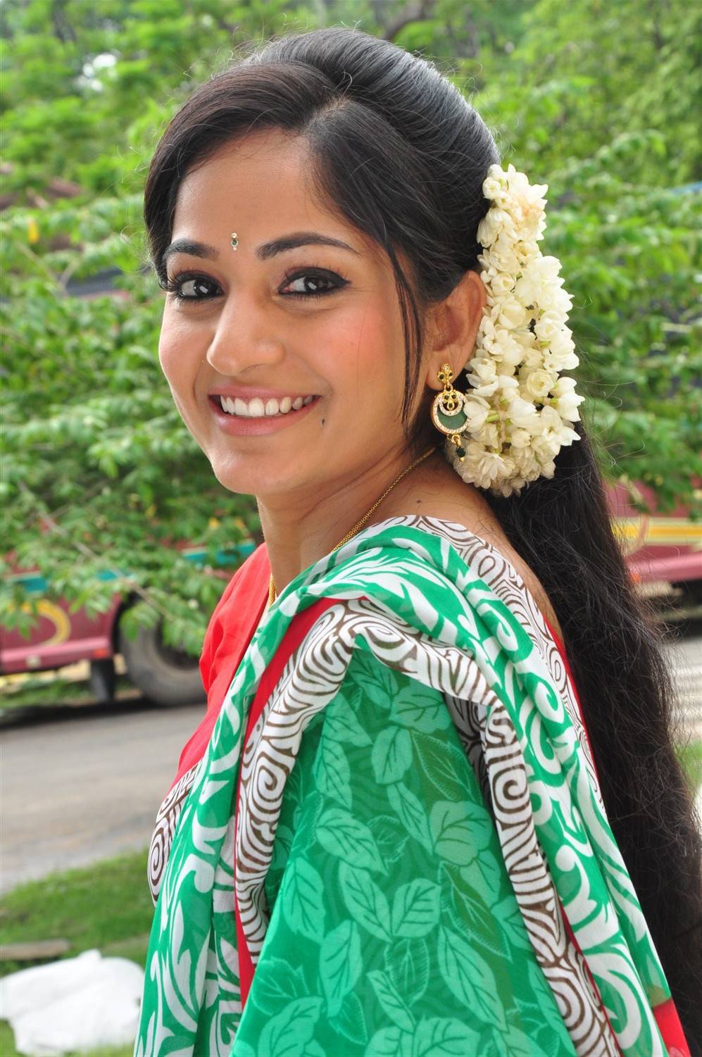Maadhavi Latha